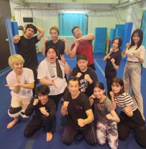 Yūka Murayama Instagram - ウルトラでお世話になった
坂本浩一監督のアクション練習！！
実は2度目☺️
毎度楽しくて楽しくて
幸せです✨️
特撮関係の方々が勢揃いo(o|o)/
