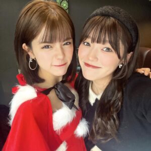 Yūka Murayama Instagram - MCと弾き語りで出演してくれた親友ちゃん❤︎
ほんとありがとうありがとう流石だよかれん🫠
同い年だけどお姉ちゃんだと思ってる👶🏻🍼
初めて弾き語りしてるかれんみて泣いちゃったよーー
高校時代の思い出の曲とか、自分で書いた、とても共感できる心に染みる曲とか
全部素敵だったよ💭
いつでもなんでも頼ってね