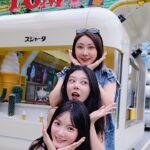 Yao Mi Instagram - 我的2個太陽集合了🧡🤍🖤 一個傻 一個智障 一個大聰明 自我介紹完畢🐣 @yyyrrr414 @sunyanen_ #2023Yaomi Beijing