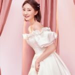 Yao Mi Instagram - 恭喜從心滿一歲囉🥰🙌🏻 @lesourire.dental 生日快樂💕 很開心也很感恩 能擔任從心週年的微笑大使 非常感謝從心美學牙醫的專業技術專，做完 #客製化微笑曲線 自然的貼片，讓我的笑容更自信燦爛，隨性大笑都能抓拍出片🥹 蜜粉們 一同參加從心 8 月生日月的活動 @lesourire.dental 現場有許多美學專案活動和驚喜！ 無論男女，我們都該擁有一口健康的牙齒👍🏻 趕緊私訊「從心美學牙醫診所」報名參加。 預約說是姚蜜的蜜粉有另外的㊙️🥰 週年慶活動流程說明： 8/1—8/31 即可參加『從心生日月活動』 📍預約諮詢，現場報到 📍參加現場「拍照及生日月」活動 📍拍攝X光片後專案管理師初步了解狀況 📍醫師親自1對1諮詢，即刻使用專案活動項目 📍確認療程後，預約後續治療預約 指定8/1-8/5預約，更可享VIP專屬活動資格！ 現場有限量生日驚喜！等蜜粉來挖寶！ 最後我們一起祝福「從心牙醫診所」生日快樂🎂 從心牙醫預約Line：@ lesourire #2023Yaomi