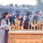 Yao Mi Instagram - 懸疑動作喜劇《連理刺客》開機大吉🔥 第一次以幕後身分參與開機儀式 這一次不是演員啦 一路走來真的很不容易 記得2019那年某日我與朋友分享 之後我想要轉製片！也跟當時北京公司老闆提了！ 對方很詫異也質疑我 友：「妳知道製片人是要做什麼嗎？#%&開始潑冷水」 蜜：「我當然知道啊！我可以的！」 這世界上人無完人 也沒有人ㄧ出生什麼事情都會 大家都是從0開始 不會的事情我可以學 不懂的問題我可以問 我一直認為 相信就會發生！ 用目標管理心態行為！ 努力實踐！拒絕被框架！人生不設限！ 勇敢的人不是不落淚 而是願意含著淚繼續向前行 Hey那位潑冷水的朋友 我做到了 雖然這部戲我只是執行製片 一切都還在學習 也非常感謝遇到伯樂 願意信任我帶領我 未來我會一層一層的向上成長 開發好的劇本 讓好演員都有春天 從籌備到現在 團隊們辛苦付出 力求呈現精品 希望一切順利 🙏🏻 #2022Yaomi #DramaYaomi 浙江橫店影視城