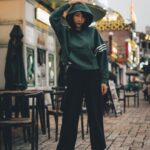 Yao Mi Instagram - 🌇 時間 經歷 沈澱 Photo： @liveforlive 全身： @adidasoriginals @originals_tw #2022Yaomi 橫店影城