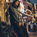 Yao Mi Instagram - 🌇 時間 經歷 沈澱 Photo： @liveforlive 全身： @adidasoriginals @originals_tw #2022Yaomi 橫店影城