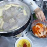 Yao Mi Instagram - 在人生的旅途中 我們遇見的每一個人 都有所啟發·給予意義 無論是從出發站相識 還是中轉站遇見 過程有人上車、有人下車 有收穫·有成長 2023列車即將到達 2024列車即將啟程 讓我們繼續 尋找美好 尋找自己 好好的感受生活 Happy New Year #充電完畢 #整裝出發 與我的充電寶 @yyyrrr414 第一次的出國旅行🩷💜 #2023Yaomi Seoul, Korea