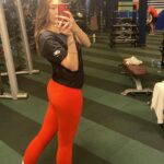 Yasmin Erbil Instagram - only mirror selfies🤎⚡️