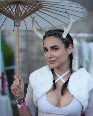 Yasmine Aker Instagram - Photo dump - Desert Hearts 2023 🦂🐪🏜️💖💗🪩 ✨

📸🙏🏼 @omidtime
