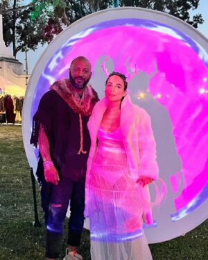 Yasmine Aker Instagram - Photo dump - Desert Hearts 2023 🦂🐪🏜️💖💗🪩 ✨

📸🙏🏼 @omidtime