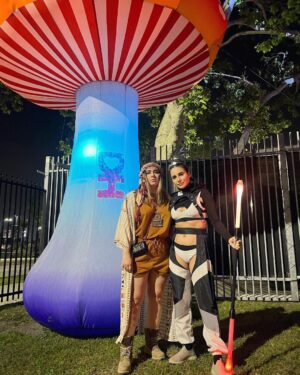 Yasmine Aker Instagram - Photo dump - Desert Hearts 2023 🦂🐪🏜️💖💗🪩 ✨

📸🙏🏼 @omidtime
