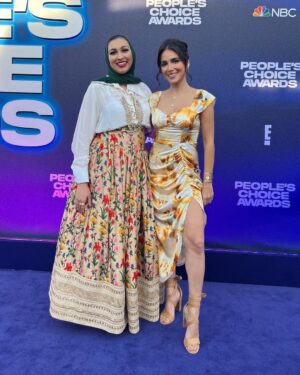Yasmine Aker Instagram - “To be an icon isn't about how long you've had your platform. Being an icon is what you do with that platform." - Lizzo 

Honored to represent my Iranian community, and so grateful to @lizzobeeating for inviting not just one but two Iranian women to share her spotlight at the People’s Choice Awards 2022, Lizzo was awarded the People’s Champion Award, for her continued work in marginalized communities 🤍 thank you for bringing us together and leading by example. Lizzo is an absolute Queen and powerful agent for progress and positive change. 

Lizzo used her power and platform to lift up issues affecting women and marginalized communities; gun violence, abortion rights, affordable childcare and paid leave, women’s rights, the plight of Indigenous peoples, combating islamophobia anti-semitism, gender violence, hate crimes, empowering the Asian American and the Pacific Islander community, access to safe drinking water, the unhoused community, transgender, non-binary and gender non-conforming youth and people, African American communities, indigenous people of Mexico and Central America, Native peoples, police violence and brutality, and bringing attention to the Iranian women and people’s fight for freedom and democracy. 

I’m humbled to have had the opportunity and privilege to meet all of the incredible activists on that stage all working tirelessly to make this world a more equitable and just place. I will cherish this moment for a lifetime. 

Follow these activists!!

@LittleMissFlint 
@reshmasaujani 
@beauty2thestreetz 
@emiliana.guereca founder of @wmnsmarchla 
@essyli creator of @HateCrimeBook 
@feevaone of @mujeresdemaiz
@JaylaRosePDX 
@KaraRoselleS
@ChappaquiddickWampanoag 
@mirelesm80, sister of Eva Mireles, 4th grade teacher at Robb Elementary
@ameliamaris co-founder + director @shoutyourabortion
@odilia_yego co-founder & ED of @mycielo_org
@tarlanr
@SaharPirzada of @HeartToGrow
@TransDivaChandi
@CrystalEchoHawk founder & ED @illuminative
@TamikaLPalmer mother of Breonna Taylor

Thank you @peopleschoice @eentertainment @nbc 

Credits 📸🙏🏼
* Todd Williamson / NBC / E! Entertainment
* Phylicia Munn

#PCAs #peopleschoiceawards #lizzo