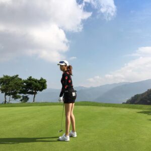 Ye Jung-hwa Instagram - ⛳️
