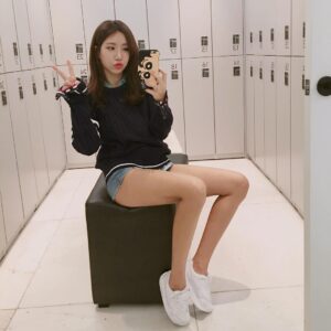 Ye Jung-hwa Instagram - ✌🏻
