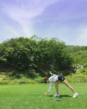 Ye Jung-hwa Instagram - 🏌🏻‍♀️
