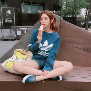 Ye Jung-hwa Instagram - 🍦