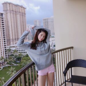 Ye Jung-hwa Instagram - 🌴
