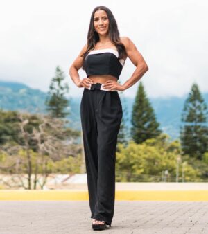 Yokasta Valle Instagram - 🖤🤍 
•
•
•
Outfit 👗 : @maoosuricr @karamawicr 
Maquillaje 💄: @grethelgonzalez_ 
foto 📸 : @kevinloja.s
