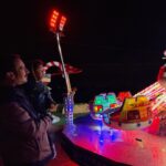Yolanda Tati Instagram - Fizemos uma Despedida de Filho Único 🥳😂🎠❤️ Organizámos um plano surpresa - como todos os dos seus emocionantes 2 anos e 4 Meses - e levámos o Leonardo para viver um fim de tarde-pseudo-noite-porque-horário-de-Inverno com direito a TANTA limonada, mochis, voos e cowboyada, que até viu estrelinhas… 🤠🤣 NADAAAAN… O Leonilson está PRONTO! VEEEEM, Bebé-Cujo-Nome-Não-Será-Nataniel-nem-Natalino-nem-Natanielson-mesmo-se-nascer-realmente-no-dia-de-Natal… 🎅🏾👋🏾🙉🙈🐒 #MoambaComPizza #Family #Love #Natal #DespedidaDoLeonilson #ItalianoDeCabinda