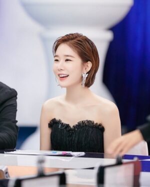 Yoo In-na Instagram - JTBC #신규예능 #77억의사랑 
JTBC #NewTalentShow #77BillionLove 
MC INNA BEHIND THE SCENE.

cr: naver

#유인나 #YooInNa