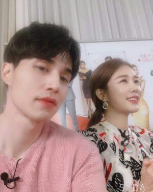 Yoo In-na Instagram - Finally their selca 😍❤
ctto thanks 😊