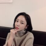 Yoon Jin-yi Instagram - 추억 익숙한 시간들