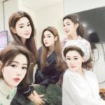 Yoon Jin-yi Instagram - 항상 대기실은 즐거워 💖사랑해요