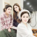 Yoon Jin-yi Instagram - 항상 대기실은 즐거워 💖사랑해요
