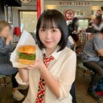 Yuki Yomichi Instagram - 英国風ファッション🇬🇧 せっかく着せてもらったけど、なんか学生服にも見える！ お昼ご飯はアメリカな感じ！ 顔は大日本帝国って感じ！ #写真好きな人と繋がりたい #ポートレート #声優 #youtuber #ファインダー越しの私の世界 #ポートレート女子 #オフショット #バイク女子 #バイク好きな人と繋がりたい #バイク #ライダー #バイク乗りと繋がりたい #トライアンフ #triumph #triumphbobber