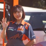 Yuki Yomichi Instagram - 今日は相模湖で #KTM の試乗会でした✨ オレンジ色のカッコいい世界🍊 素晴らしい空間☺️ ご来場頂きありがとうございました😊✨ 皆様に撮っていただいた素晴らしい写真達をアップします #KTM #ktm #ktm試乗会 #ハスクバーナ #ガスガス　#相模湖プレジャーフォレスト #写真好きな人と繋がりたい #ポートレート #声優 #youtuber #ファインダー越しの私の世界 #ポートレート女子 #オフショット #バイク女子 #バイク好きな人と繋がりたい #バイク #ライダー #バイク乗りと繋がりたい #車 #車乗りと繋がりたい #車好きな人と繋がりたい #車好き グラビア　#グラビアアイドル #グラビア撮影