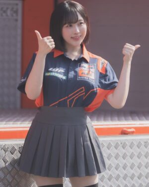 Yuki Yomichi Instagram - 今日は相模湖で
#KTM の試乗会でした✨
オレンジ色のカッコいい世界🍊
素晴らしい空間☺️
ご来場頂きありがとうございました😊✨

皆様に撮っていただいた素晴らしい写真達をアップします

#KTM #ktm #ktm試乗会 #ハスクバーナ #ガスガス　#相模湖プレジャーフォレスト  #写真好きな人と繋がりたい #ポートレート #声優 #youtuber #ファインダー越しの私の世界 #ポートレート女子 #オフショット  #バイク女子 #バイク好きな人と繋がりたい #バイク #ライダー #バイク乗りと繋がりたい #車 #車乗りと繋がりたい #車好きな人と繋がりたい #車好き グラビア　#グラビアアイドル #グラビア撮影