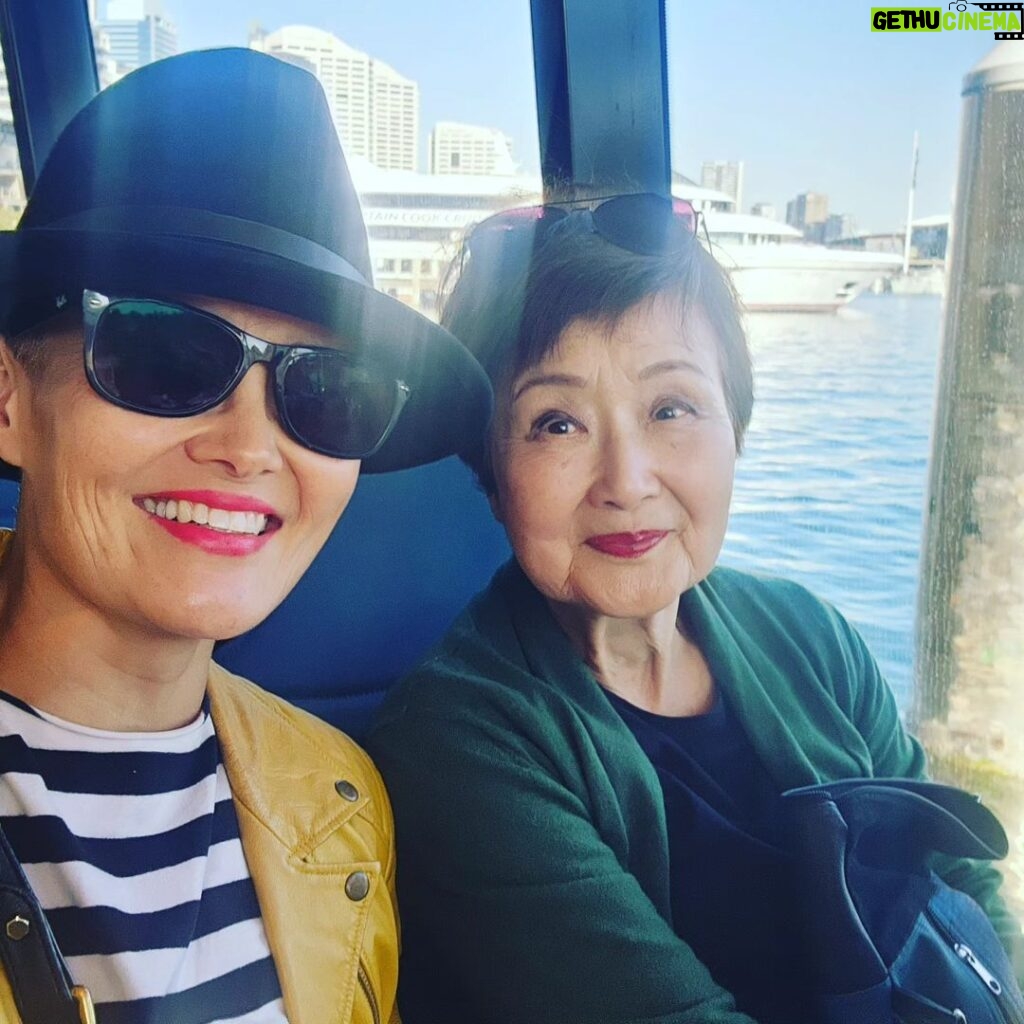 Yumi Stynes Instagram - Another day in paradise with the one person I really needed to cuddle and celebrate with today 🙏🏼😍, plus my favourite restaurant, a ferry ride⛴️ and glorious winter sunshine 🙌🏼
