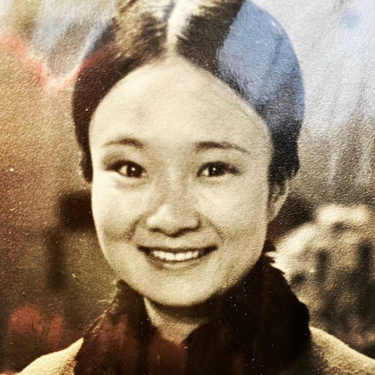 Yumi Stynes Instagram - HAPPY BIRTHDAY to my mother Yoshiko Stynes 🎉😍🙌🏼 We celebrated her milestone birthday last night and she was as gracious and radiant as ever 🙏🏼 Being Japanese, there's a very real likelihood she will live past 100 and I'm thankful for her ongoing health, cheerfulness and exceptionally kind wisdom. What a cool person to be related to! 😭