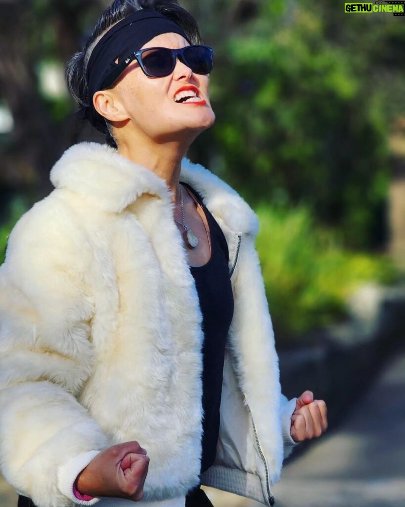 Yumi Stynes Instagram - Big Halloween Kenergy 💪🏽😎 Jacket = @ms.aja.james (Anywhere else I'd be a ten)