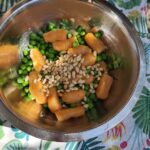 Yumi Stynes Instagram - Ages ago I made a big batch of sweet potato gnocchi and froze it in single serve portions. GOD I LOVE PAST ME, SO ORGANISED AND SO CARING OF FUTURE ME 🤘 🥰 Peas (boiled with the gnocchi), freshly toasted pine nuts and later, some chopped and slightly mashed PERFECT 🥑 AVOCADO 🥑 served with more cheese and ground pepper!