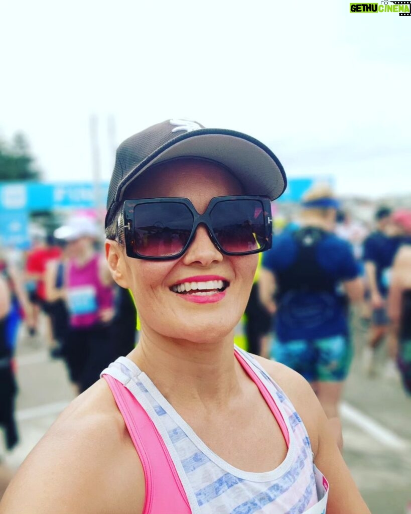 Yumi Stynes Instagram - Worst time in years because of a buggered tendon but last night I wasn't even sure if I'd get out of bed so FEELS LIKE A WIN 🏅 #City2Surf2023