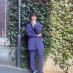 Yutaro Instagram - 『Love Will Tear Us Apart』 本日公開！舞台挨拶も行いました！久しぶりにみんなに会えて嬉しかったな〜☺️🫶🏻 全国順次公開なのでみんなの元にも届きますように。何卒！ 久しぶりに紫セットアップ着てみた、靴もお気に入りなのです。 北川蒼太役ゆうたろう
