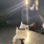 Yuzuru Kawai Instagram - 仲良しライブ・シャッフルトーク、お越し下さった皆さん、配信で観て頂いた皆さん、ありがとうございました！配信は延長になってますのでお正月のお供に是非☺️ 2023年最後仕事は山名の前転を連写する、でフィニッシュでした。 何でコレやりたかったんやろ、、、 皆さん、良いお年を、お正月をお迎えください✨