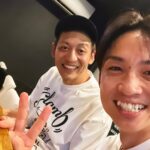 Yuzuru Kawai Instagram - 10月6日17時頃からYouTubeシュタインの生配信しますので、宜しければご覧ください！ YouTubeシュタイン、プレハブチャンネル共に更新してますので何卒宜しくお願いします🔥 この間、カラカラ終わり村田さんと飲ませてもらいました🍺カラカラは次は12月にありますので、是非劇場へお越し下さい！！！