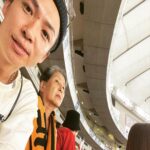 Yuzuru Kawai Instagram - 生まれも育ちも大阪やのに何故か昔から熱狂的なジャイアンツファンの母。 子供の頃テレビを観ながら『いつか東京ドームで試合観たいねんなぁ！』と言っていたのがずっと頭にあって、今日何とか念願叶って東京ドームにジャイアンツ戦を観に行ってきました。 ただ、今回広島カープの九里投手に色々とお世話になったので本当にそこだけが心苦しかったのですが笑 僕はカープを応援させてもらってたのですが、カープ側の席なんて何のその。むちゃくちゃジャイアンツ応援してました。 まぁでも少しは親孝行できたかな。 叙々苑で焼肉食べてお店出て2秒でタバコ吸うてた。 まだ長生きしそうか。 また行こうか。