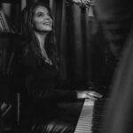 Yvonne Catterfeld Instagram - Ich kann es kaum erwarten, euch zu zeigen, was wir gestern gemacht haben 🎶Ich hatte einen super schönen Tag..mehr dazu erfahrt ihr bald…🎤🎹 #change #akustik 📸 @yannickla