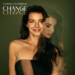 Yvonne Catterfeld Instagram - Es ist fertig… mein Album…CHANGE…es kommt am 03. Dezember raus und ihr könnt es bereits jetzt vorbestellen. 😃 🎉 Die letzen Wochen waren für mich super ereignis- und arbeitsreich, um mein neues Album fertig zu bekommen. Cover, Konzept, Artwork, Songversionen vergleichen, Veränderungen durchgehen und abnehmen…jetzt ist es - dank allen - fertig und ich bin unfassbar happy und stolz. Und ab heute kann ich euch auch mehr erzählen. Folgt einfach dem Link in meiner Bio 📷 @adamvonmackphoto MakeUp @saskiakrause Cover @_seasonzero #change #album #vorfreude