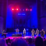 Yvonne Catterfeld Instagram - Ihr Lieben, noch immer denke ich an diesen besonderen Abend bei den @badhersfelderfestspiele mit Begeisterung zurück- die schönste Location von allen bisher - ich danke euch, dass ihr so weit reist, um uns zu sehen, neugierig seid. Danke für eure Briefe und Wertschätzung auch für jeden von uns auf der Bühne 🙏 Wir hatten so viel Spaß miteinander und mit euch! Wir sehn uns auf der Bühne im nächsten Jahr und bis dahin versorge ich euch immer mal wieder mit live Videos 😘 eure Yvonne #change #acoustic #singersongwriter