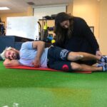 Zac Efron Instagram - Physical Therapy has become my morning routine post surgery.. check out what a session looks like in my bio 🤟