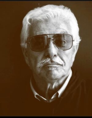Zafer Algöz Instagram - Hocam…Yaverin seni unutmadı…Mekanın Cennet;Ruhun şad olsun…Öğrettiklerin ve yaşattığın her güzel an için sana minnettarım.🙏 Semih Sergen.🌹