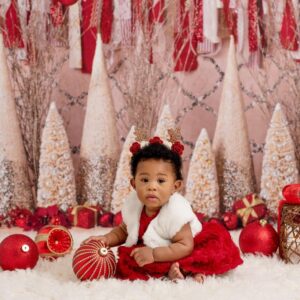 Zakiyah Everette Instagram - My sweet baby ✨❄️ @harlemaaliyah ☺️ #8monthsold #myfirstchristmas #blackbabies #beautifulblackbabies #blackmomsblog