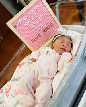 Zakiyah Everette Instagram - 🎀 I’m obsessed 😩💕 #likethisismybaby #Imadethiscutelilhuman 🥺 #thankyouGod #thankyouGrandma 🙏🏾
#shelikestakingpictures #whotaughther ? #grandmaisgoingtobehappy 😅 #aheadfullofhair #whowouldvethought #theheartburnwasreal #1dayoldbaby #welcomeearthside #baby 🌎💕 Going to attempt sleeping , I couldn’t stop looking at her for the past day. 
#harlemaaliyah