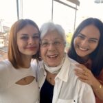 Zerrin Sümer Instagram - 😍Bu gün İstanbul’daki evime Dalamandan çok sevdiğim güzel komşularım geldi hoş gelmişler , mutlu ettiler beni . Yakında Ankara’ya gidiyorlar . Her şey gönüllerince güzel ve kısmetli olsun inşallah 🙏🌺🌼🌼