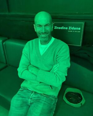 Zinédine Zidane Instagram - Early access ✅ 🎮
What a night with @easportsfc ! #FC24
