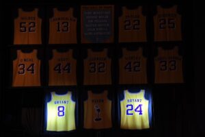 Zinédine Zidane Instagram - Kobe Bryant. Tu as été un exemple pour ma famille et moi, tout comme pour des millions de personnes à travers le monde. 
Les légendes sont éternelles. 
Toutes mes pensées les plus profondes pour la famille Bryant. 
RIP Gianna and Kobe.