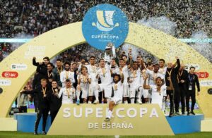Zinédine Zidane Instagram - HALA MADRID ! 🏆