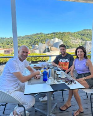 Zinédine Zidane Instagram - De visita en Bilbao ❤️