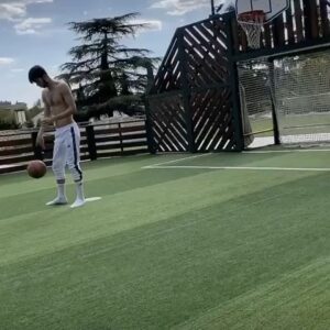 Zinédine Zidane Instagram - Joyeux Anniversaire mon Théo ❤️ 18 ans la Classeeeee